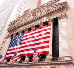 款款落花远，念念逐春深